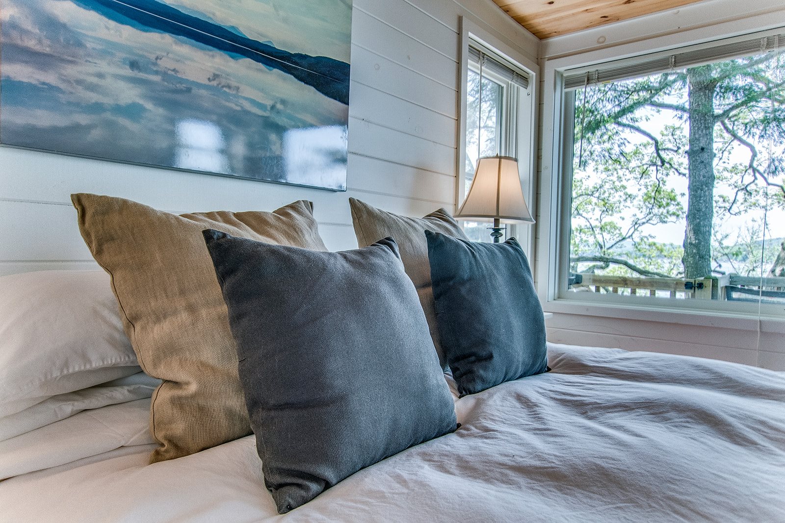 Painted Quail Cottage Lamoka Lake Vacation Rental FLX Cottage