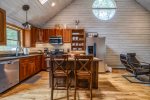 Kitchen with small kitchen island 