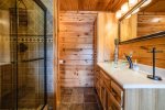Master bath en suite