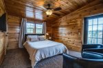 Bedroom 3 with Queen bed