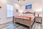 King bedroom with en-suite, located on the 2nd floor, street view