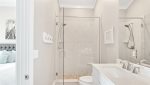 3rd floor king room private en-suite