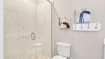 2nd floor king room private en-suite street view
