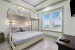 3rd floor queen over king bunk room