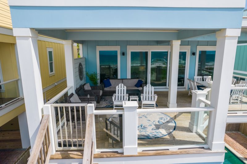 Blue Heaven On The Beach | Holiday Beach Rentals