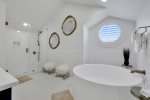 4th floor king suite ensuite with unique circular soaking tub