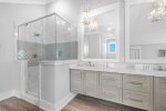 4th Floor King Master Suite Walk-in Shower