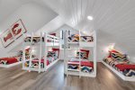 4th Floor Bunk/ Multi Bed Bedroom