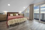 4th Floor King Master Suite