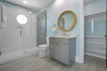 4th Floor King Master Suite Bathroom