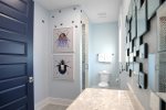 4th Floor 4 Queen Bedroom Bathroom