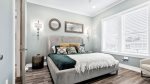 King master bedroom, street view