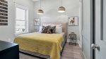 King Bedroom, Street View