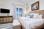 2nd floor king suite