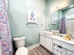 Second Floor Mermaid Bunk Room Ensuite