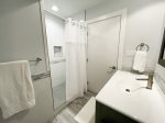 Ground Floor King Shared Hallway Bathroom
