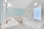 2nd Floor King Ensuite