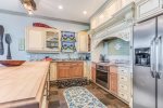 Great kitchen space for cooking