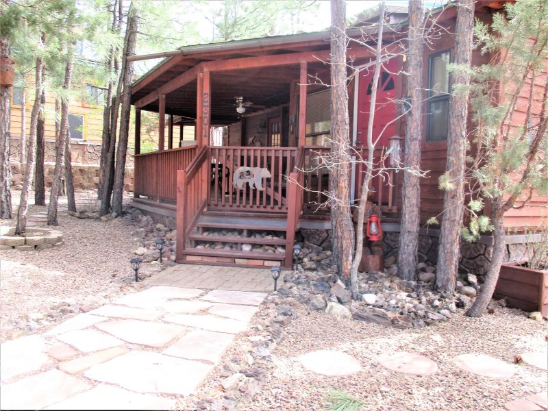 Smith's Saddlebag CabinWhite Mountain Vacation Village SHOW LOW