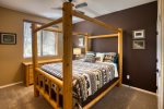 Bedroom with excellent cabin feel