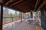 Excellent Back Deck for great outdoor living