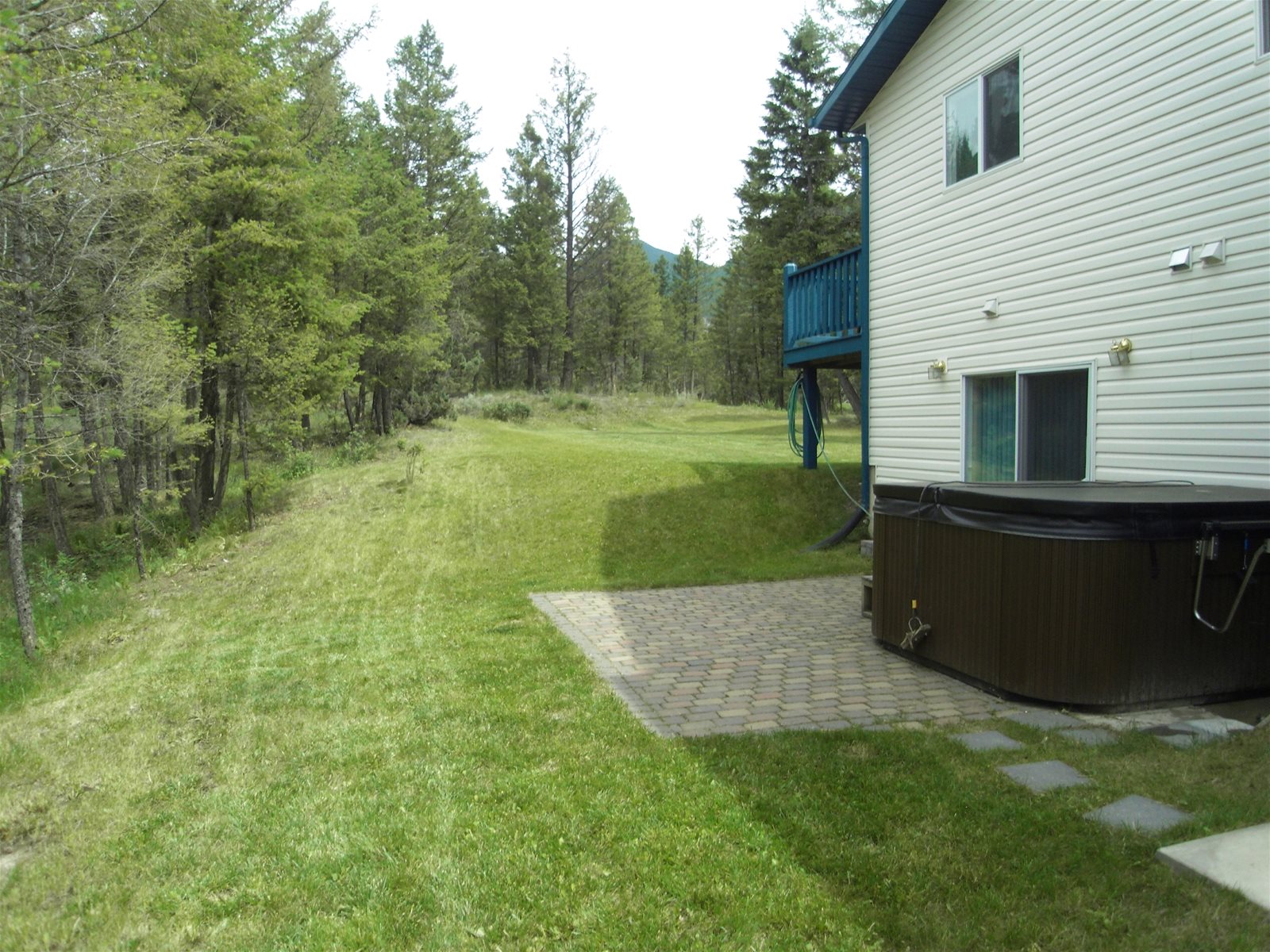 Bear Tracks Chalet, Invermere Vacation Rental, Invermere, British Columbia