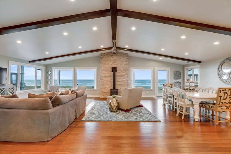 Ocean Front Home L Beachcomber Vacation Homes L Oregon Coast