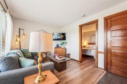 The Harrison Inn * Garden Suite - New Listing!