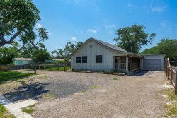 Traylor's Retreat - Beautiful Home Centrally Located Between Rockport and Fulton!