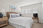 Bedroom 3 - Queen Bed