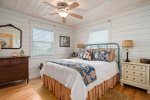 Bedroom 1 - Queen Bed