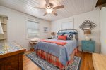 Bedroom 2 - Queen Bed