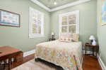 Bedroom 2 - Queen Bed