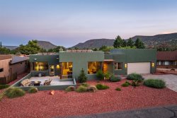 Exquisite Luxury Home Basking in Red Rock Mountains with Infrared Sauna + Fire Tables, Near Oak Creek Golf Course! Mystic Thyme - S012