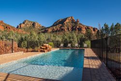 Breathtaking Luxury Home Basking in Sedona's Red Rock Mountains! Pool, Hot Tub & Fire Pit!! Javelina House - S074