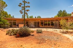 Secluded charmer in the middle of Uptown offers privacy and quiet with great views from the back patio! (Guest house on premises) Apache - SO13