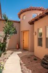 Corta Banca is a charming 2BD townhome in the Village of Oak Creek with great resort style amenities