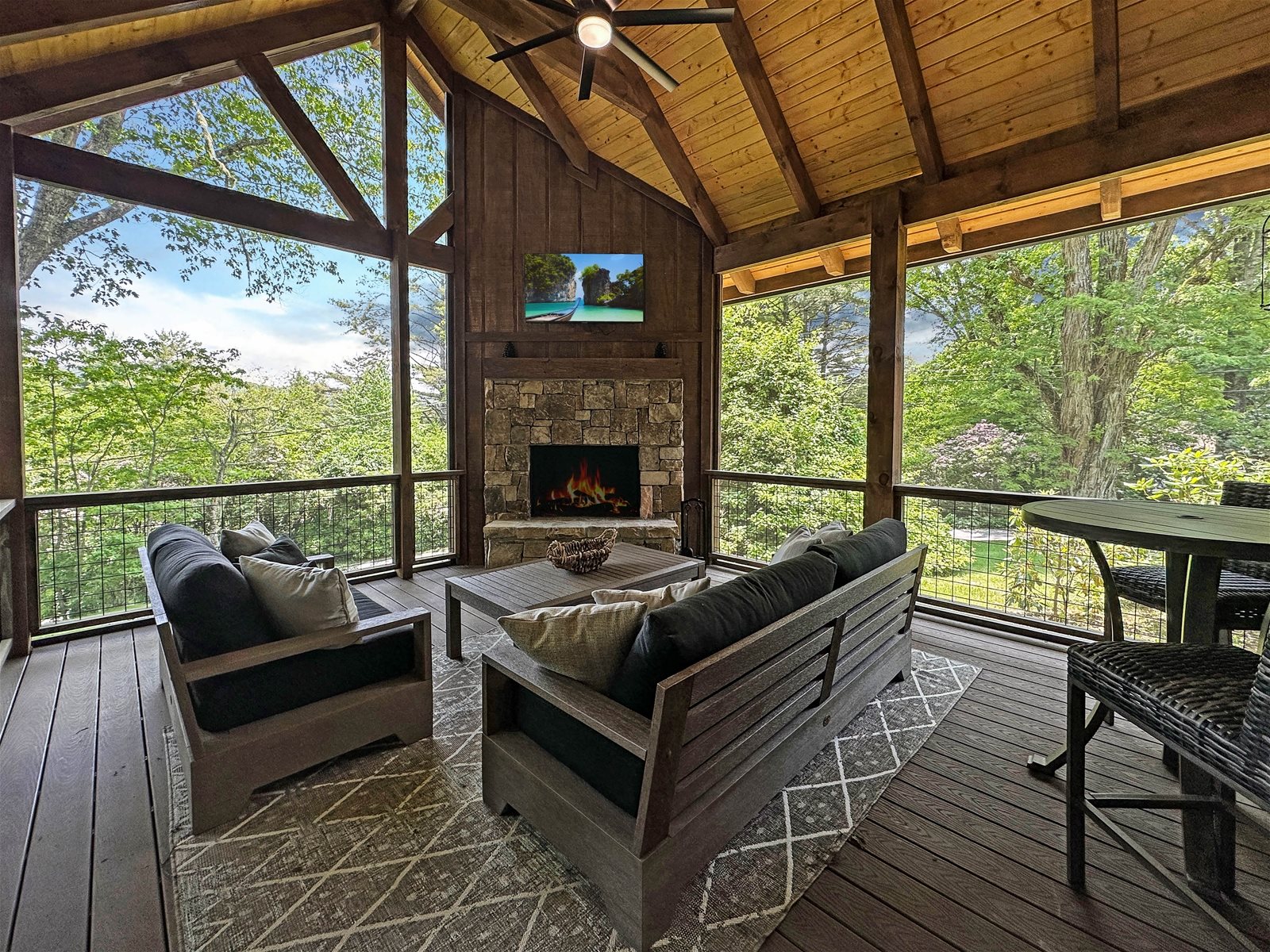 Highlands, NC Vacation Rental Pine Cone Cottage