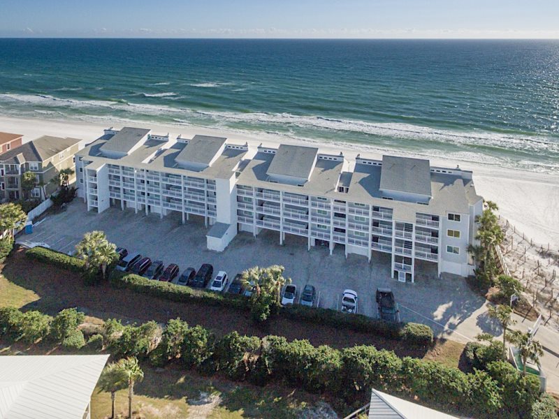 Penthouse Corner Unit On Beach With Beautiful Sunsets