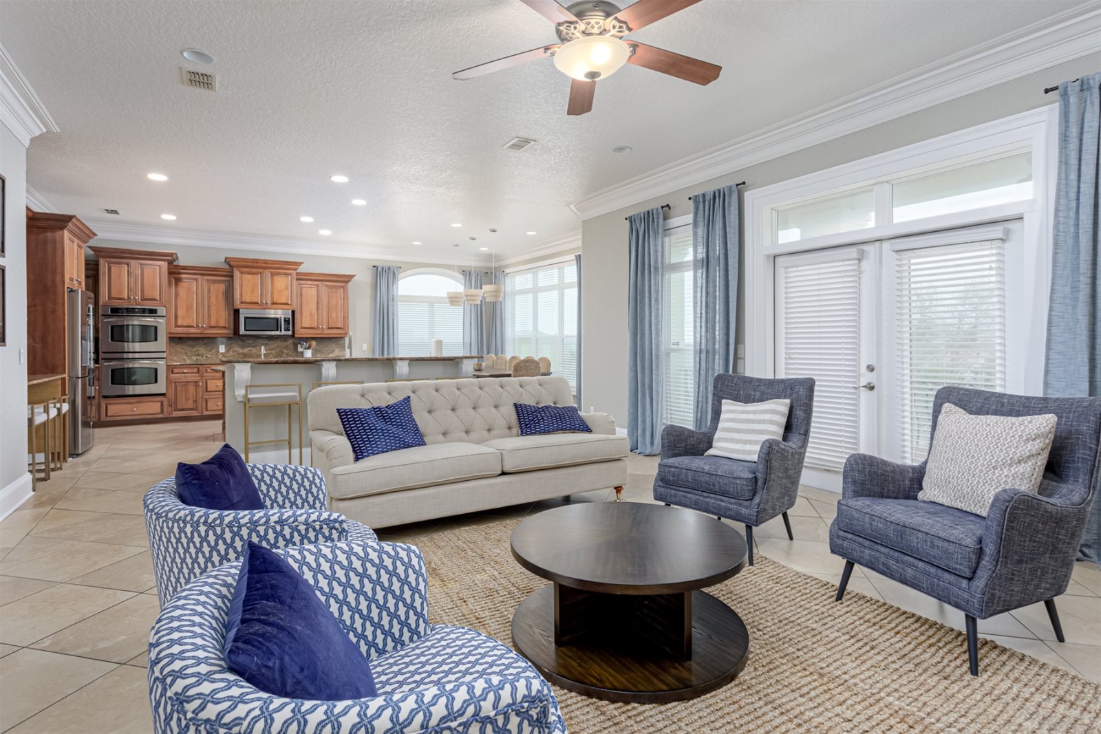 Pensacola Beach large professionally decorated and designed luxury ...