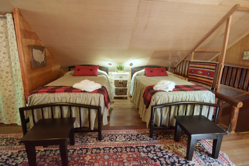 Twain Harte Rentals, A Cabin By The Lake, Twain Harte, CA, THR