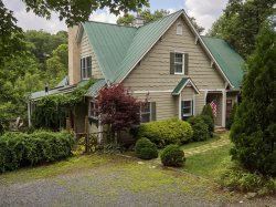 Nearly Main Manor 4BR/3.5BA Home in Downtown Blowing Rock