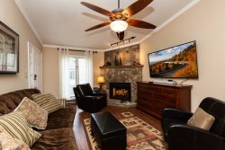 Bearway to Heaven 2BR/2BA Condo in with Fireplace in Beautiful Blowing Rock