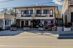 BR Walkabout C - Steps to Downtown Blowing Rock - Updated 2BR Apartment on Sunset!