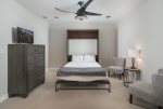 additional sleeping area/den with queen murphy bed