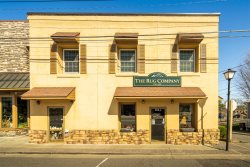 Penthouse 999 on Main St Blowing Rock! Right Across from the Market, Shopping, & Dining