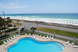 GLORIOUS GULF COAST VIEW. Pet Friendly Too! Free Beach Service. Maravilla 2410