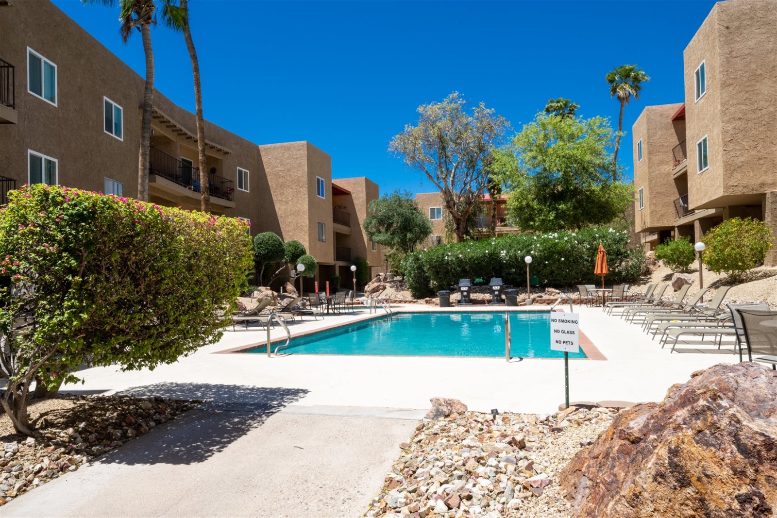 XANADU CONDO 2 BEDROOM 2 BATH CONDO PRIVATE POOL DOWNTOWN