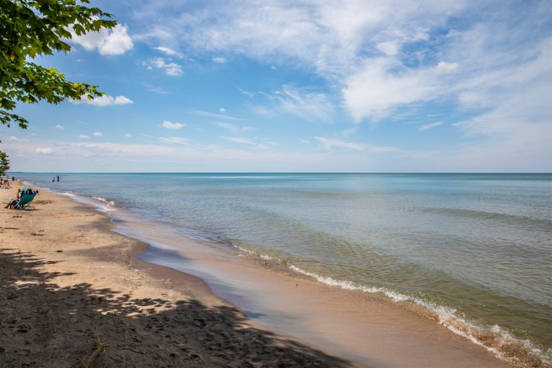 Hydrangea Hideaway 2 Bedroom Cottage 2 Blocks From Lake Michigan