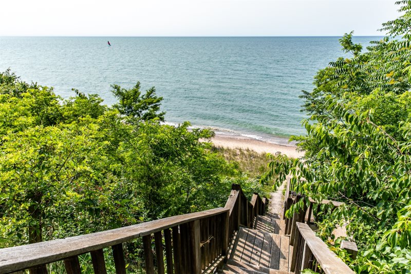 Michiana Beach House 6 Br Lakefront Pool House